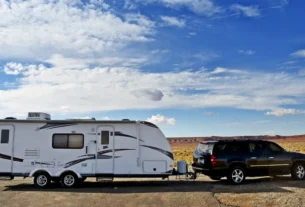 Trailer ou Motorhome para Acampar com Cachorro